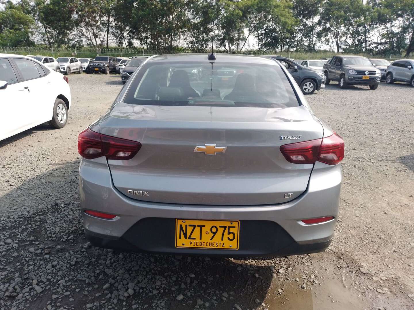 Chevrolet - Onix - 2025