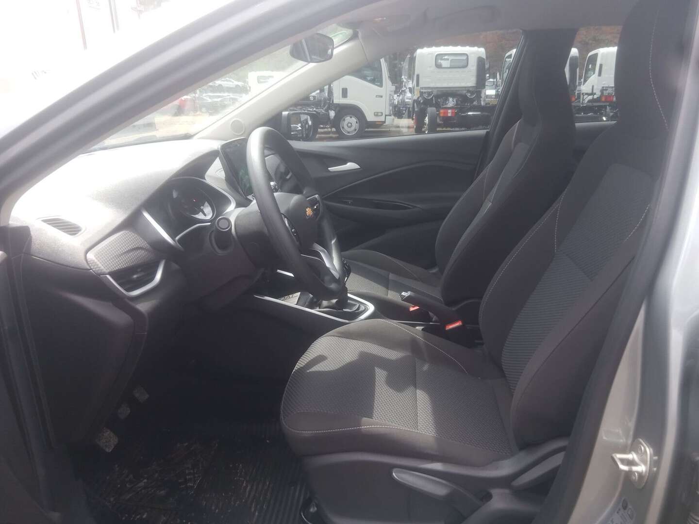 Chevrolet - Onix - 2025