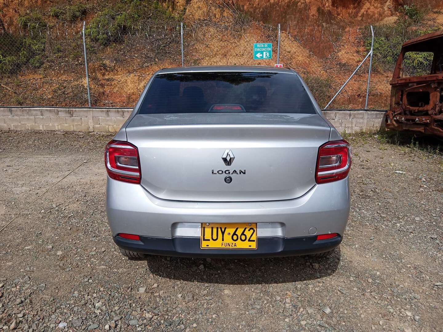 Renault - Logan - 2023