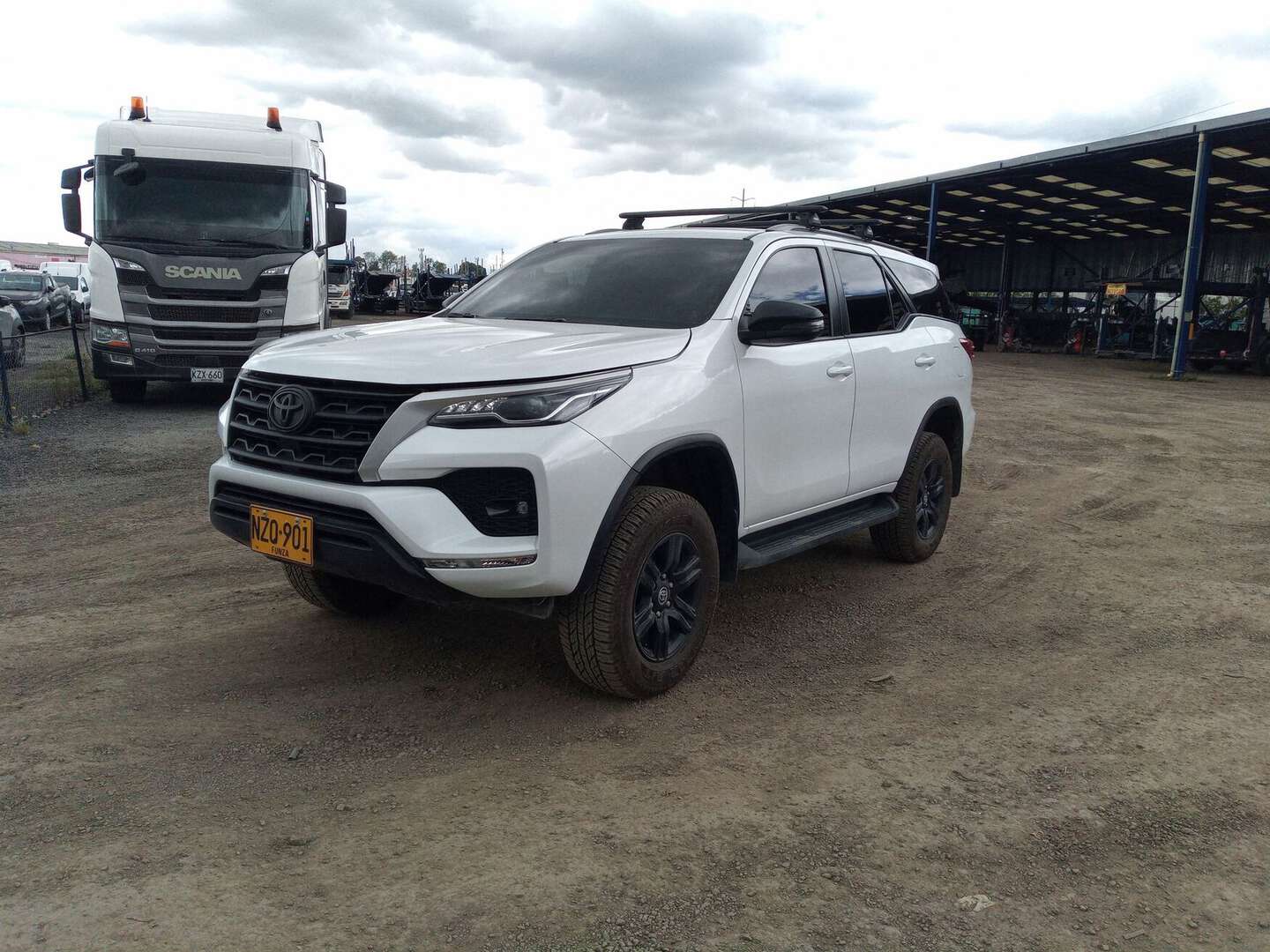 Toyota - Fortuner - 2024