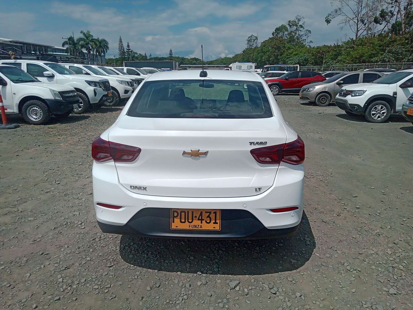 Chevrolet - Onix - 2025
