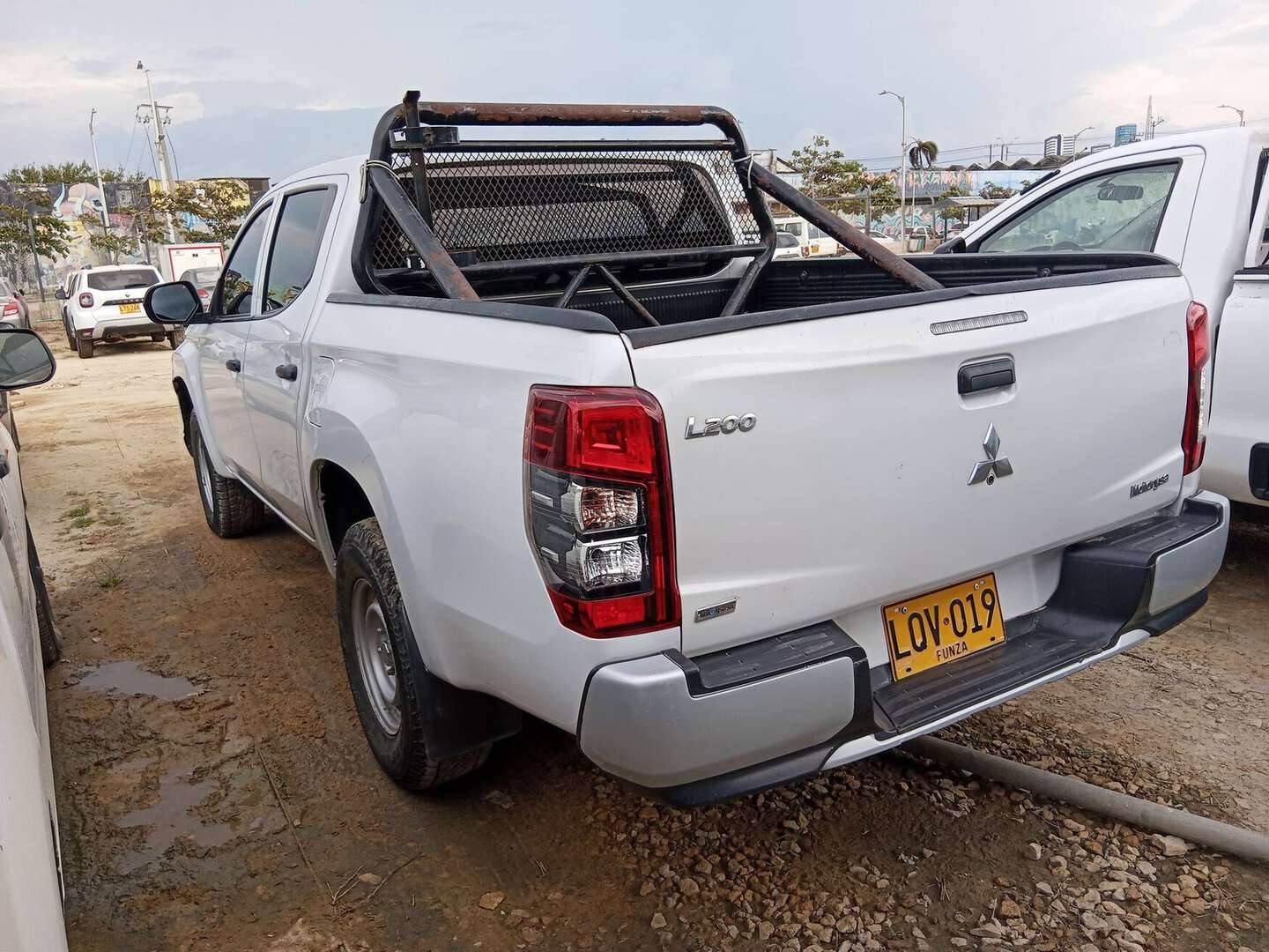 Mitsubishi - L200 - 2023