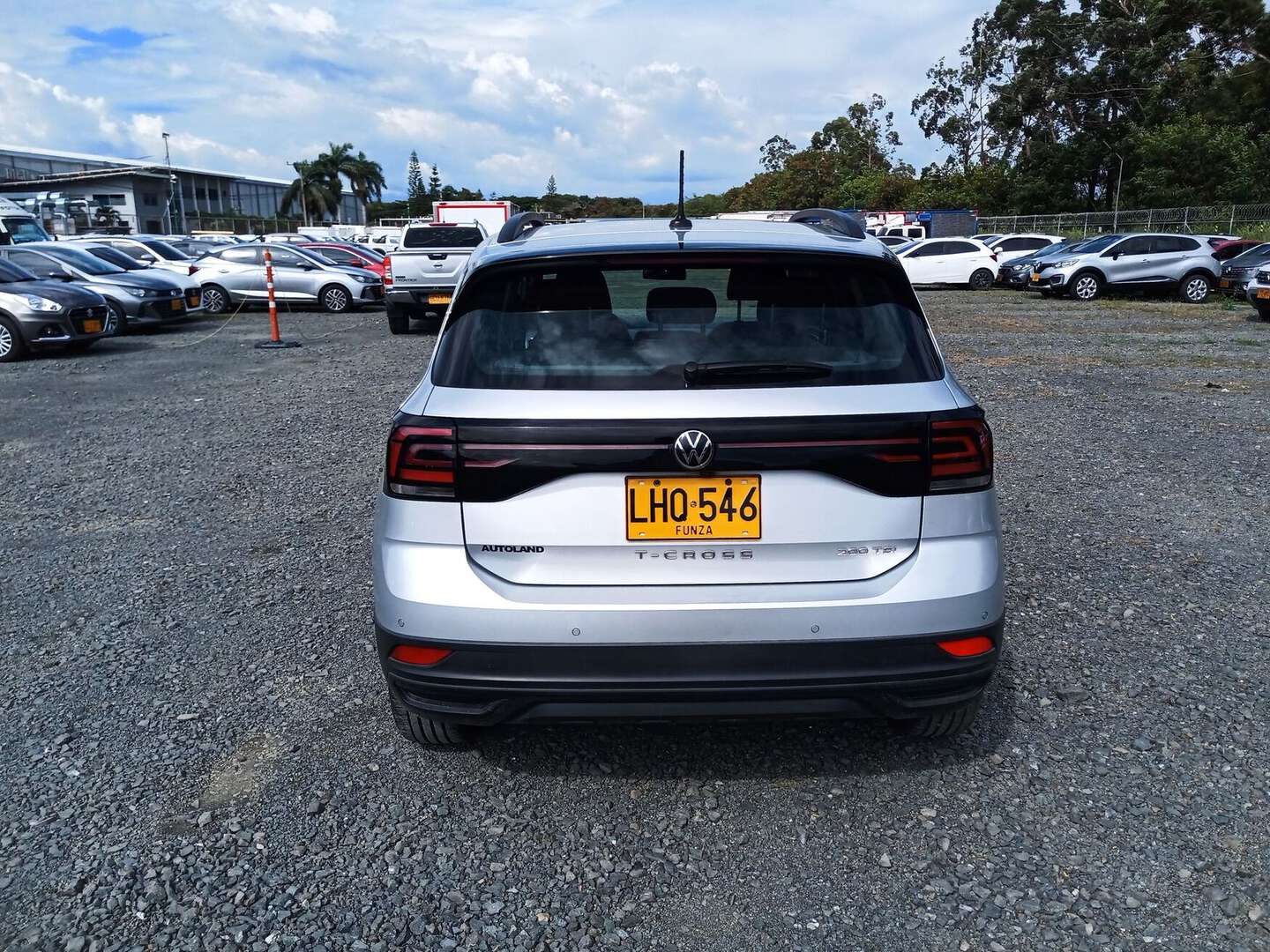 Volkswagen - T-Cross - 2022