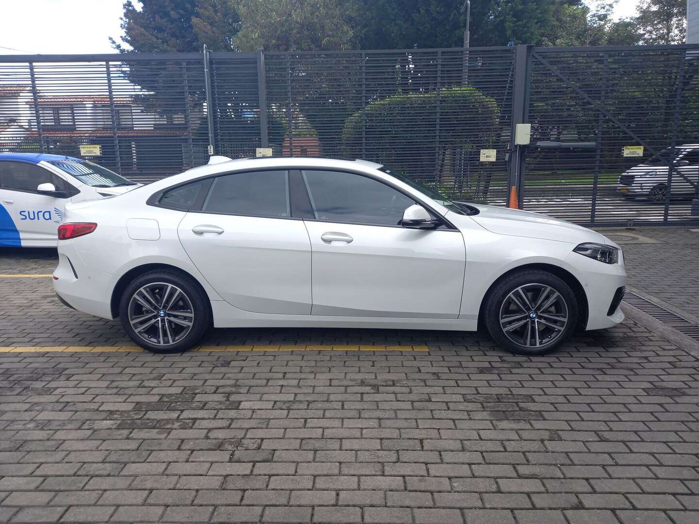 BMW - 218i - 2024