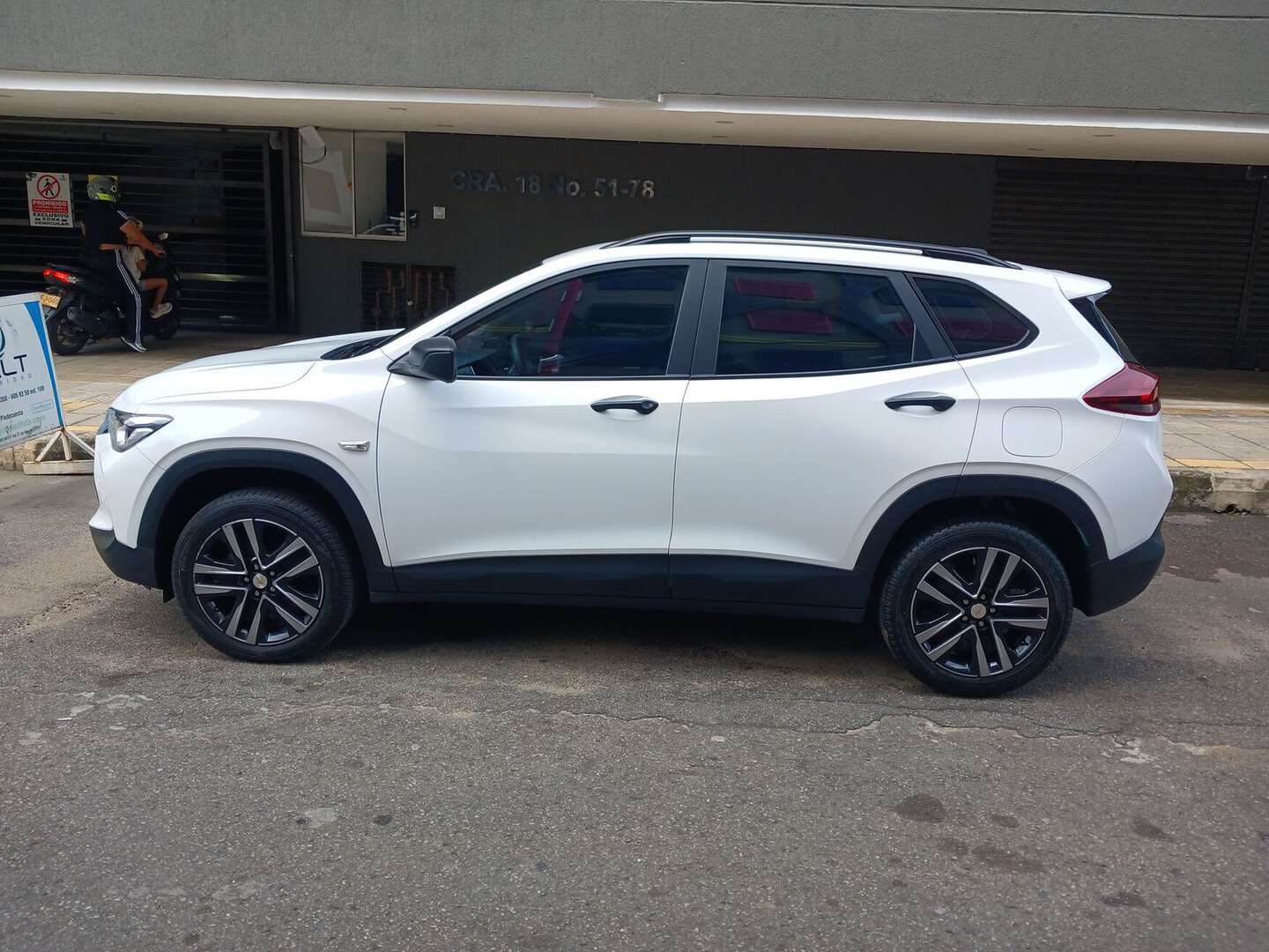 Chevrolet - Tracker - 2025