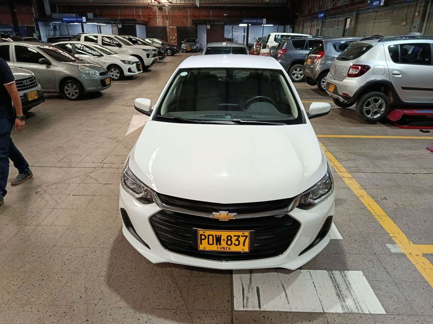 Chevrolet - Onix - 2025