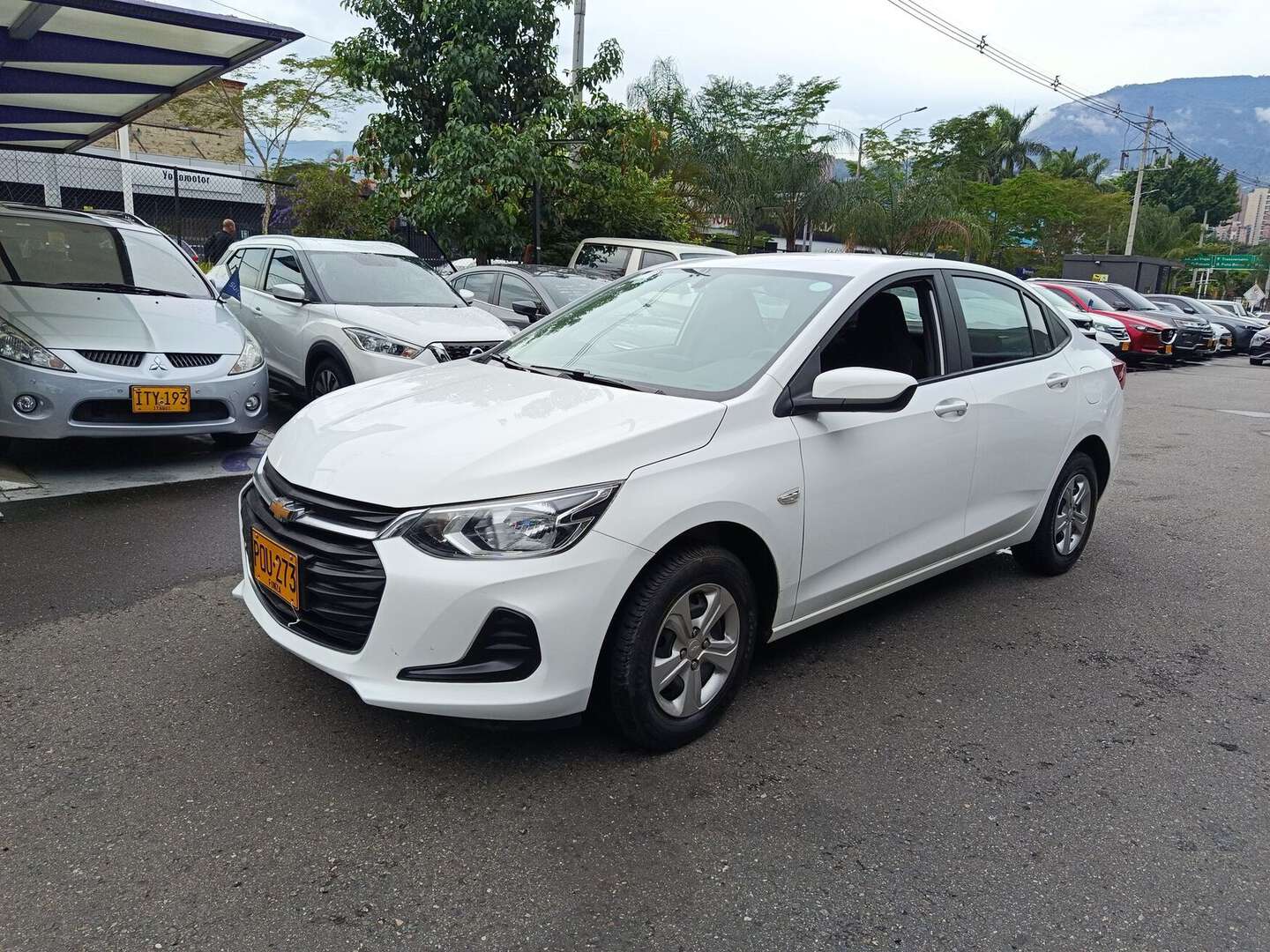 Chevrolet - Onix - 2025