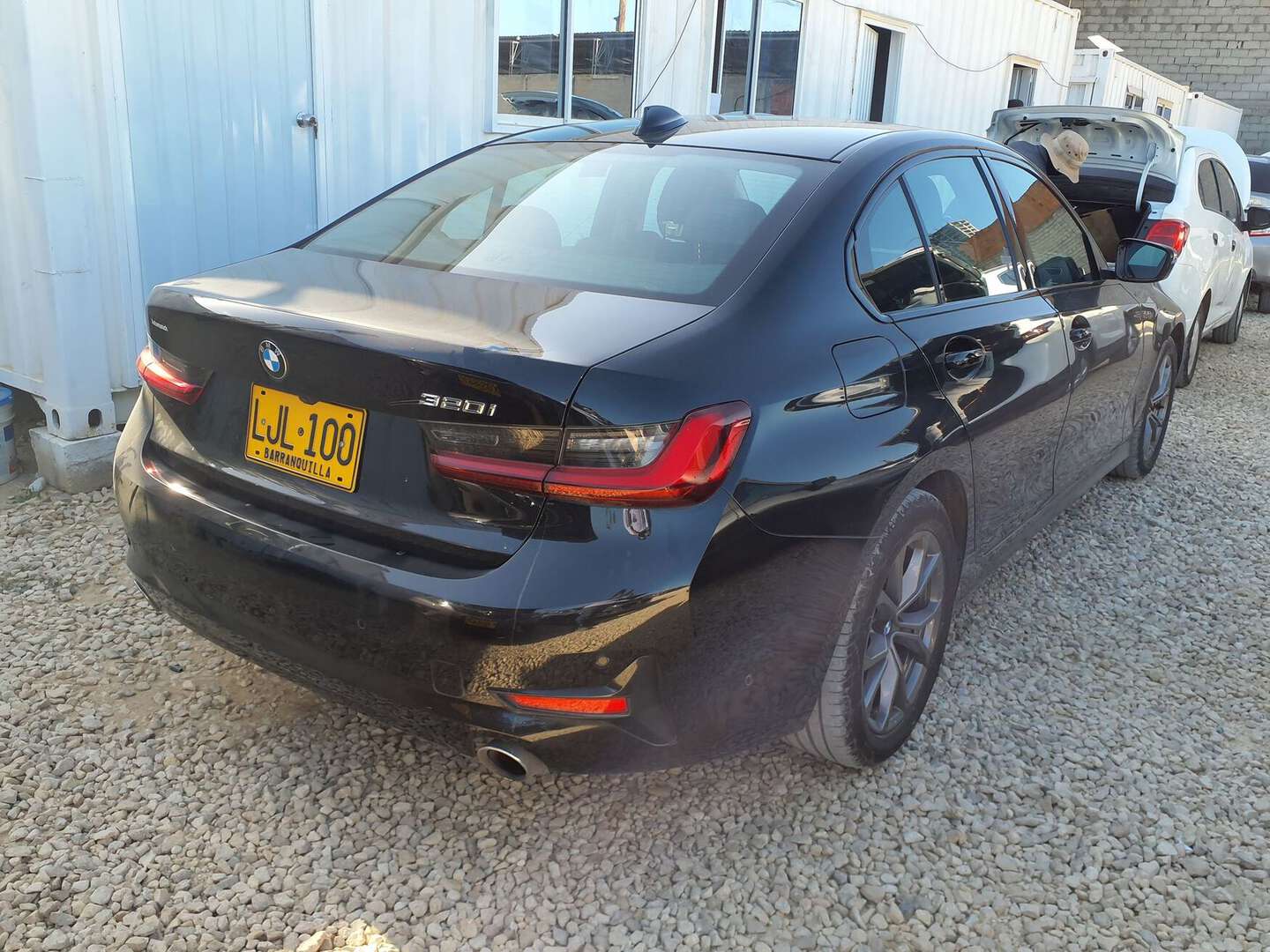 BMW - 320i - 2022