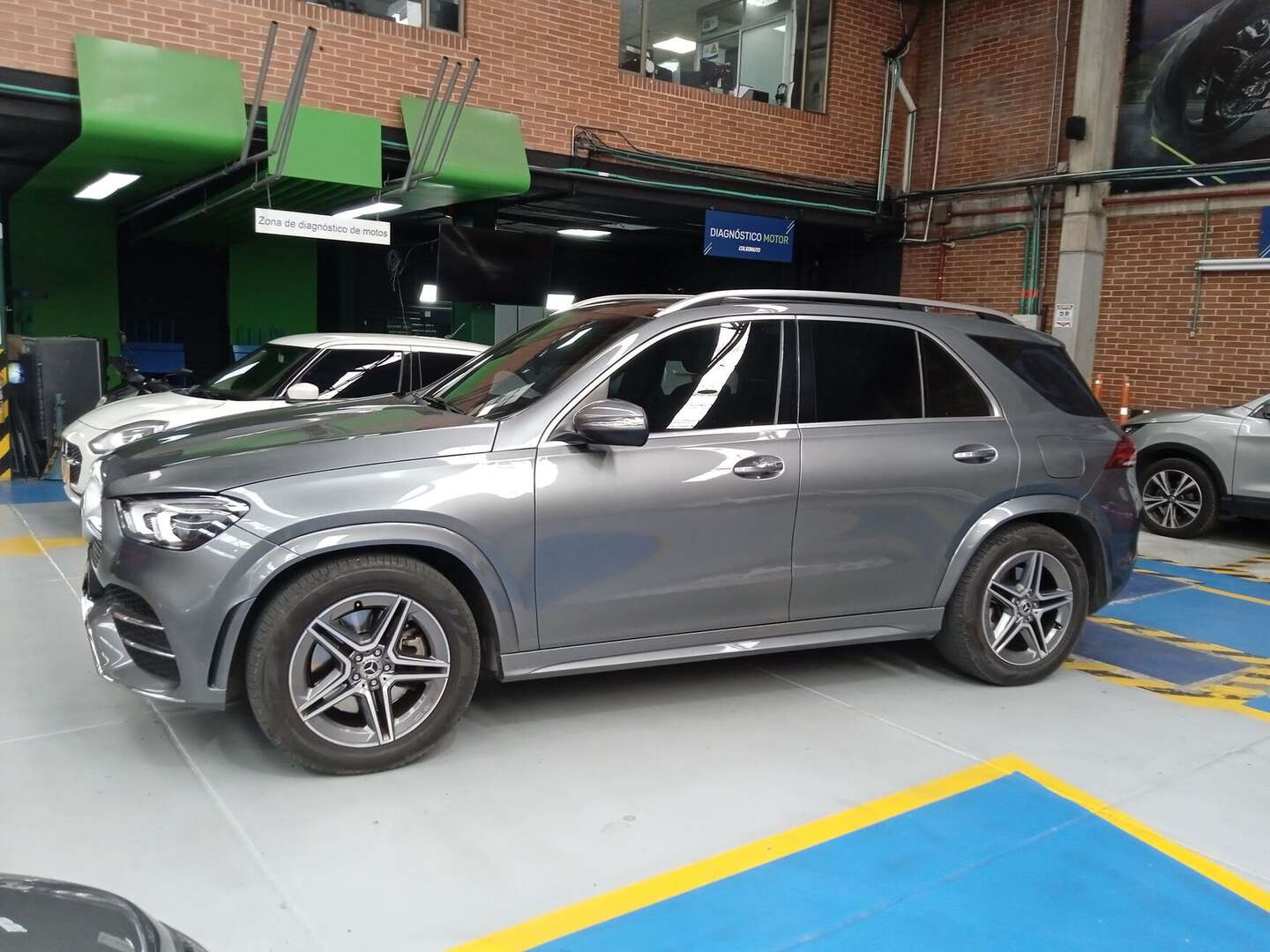Mercedes Benz - GLE350DE - 2023