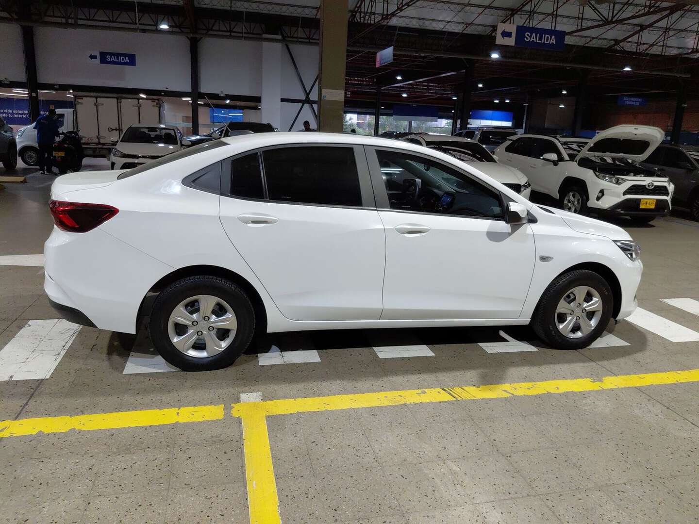 Chevrolet - Onix - 2025