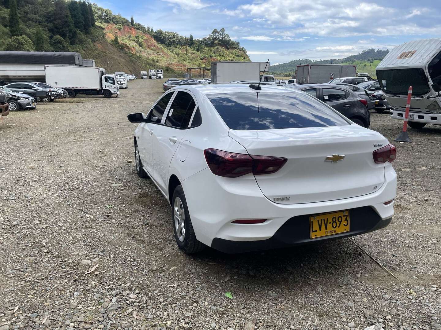 Chevrolet - Onix - 2023