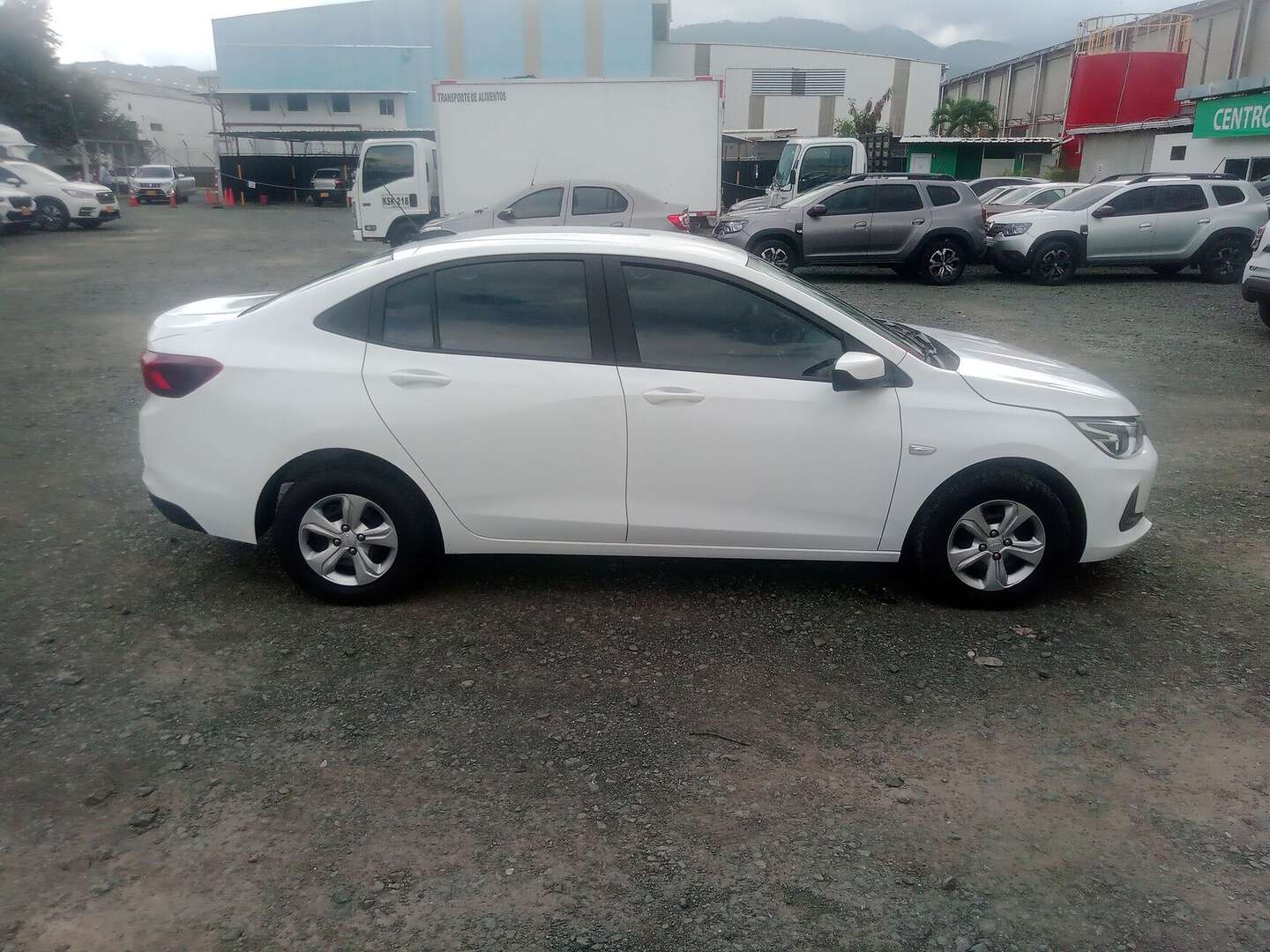 Chevrolet - Onix - 2025