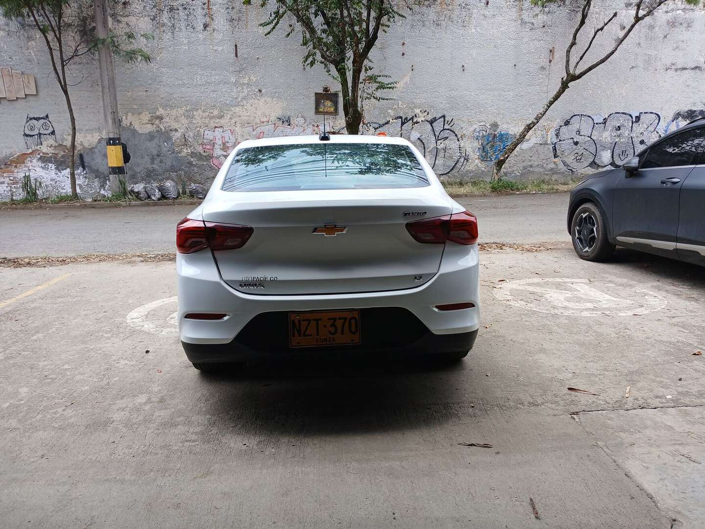 Chevrolet - Onix - 2025