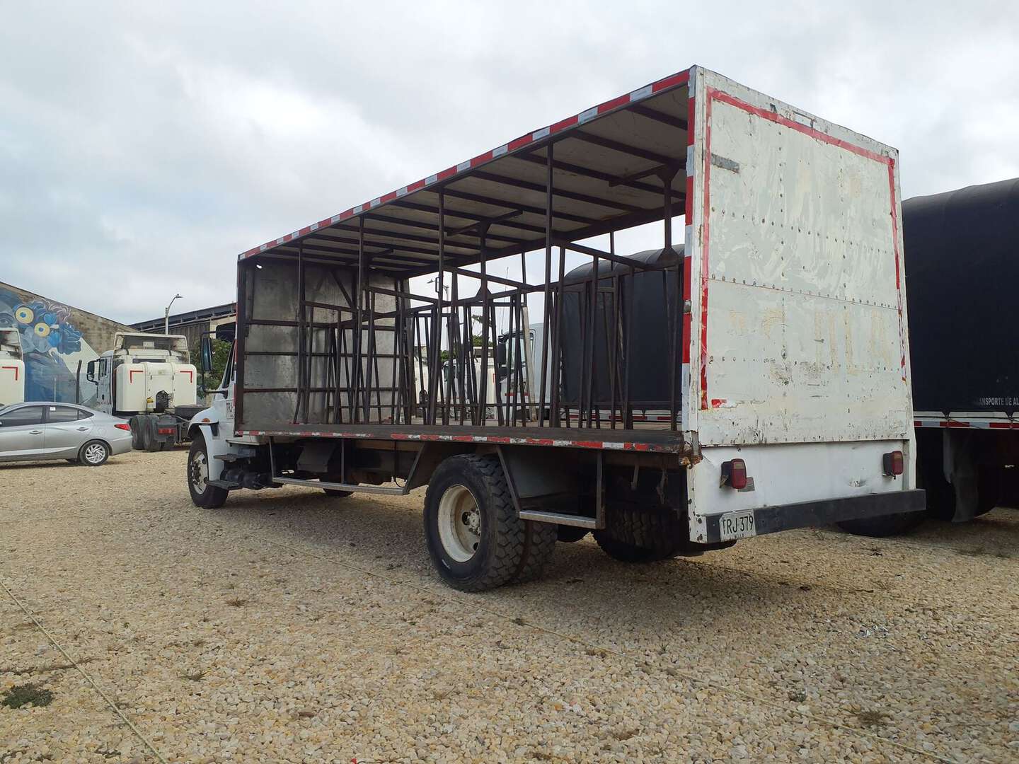 International - 4300 - 2012