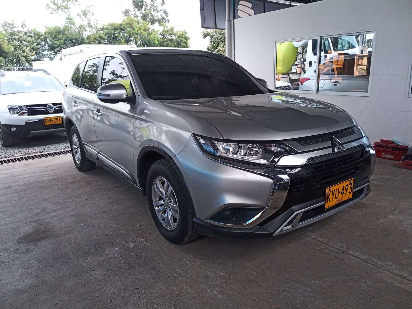 Mitsubishi - Outlander - 2022