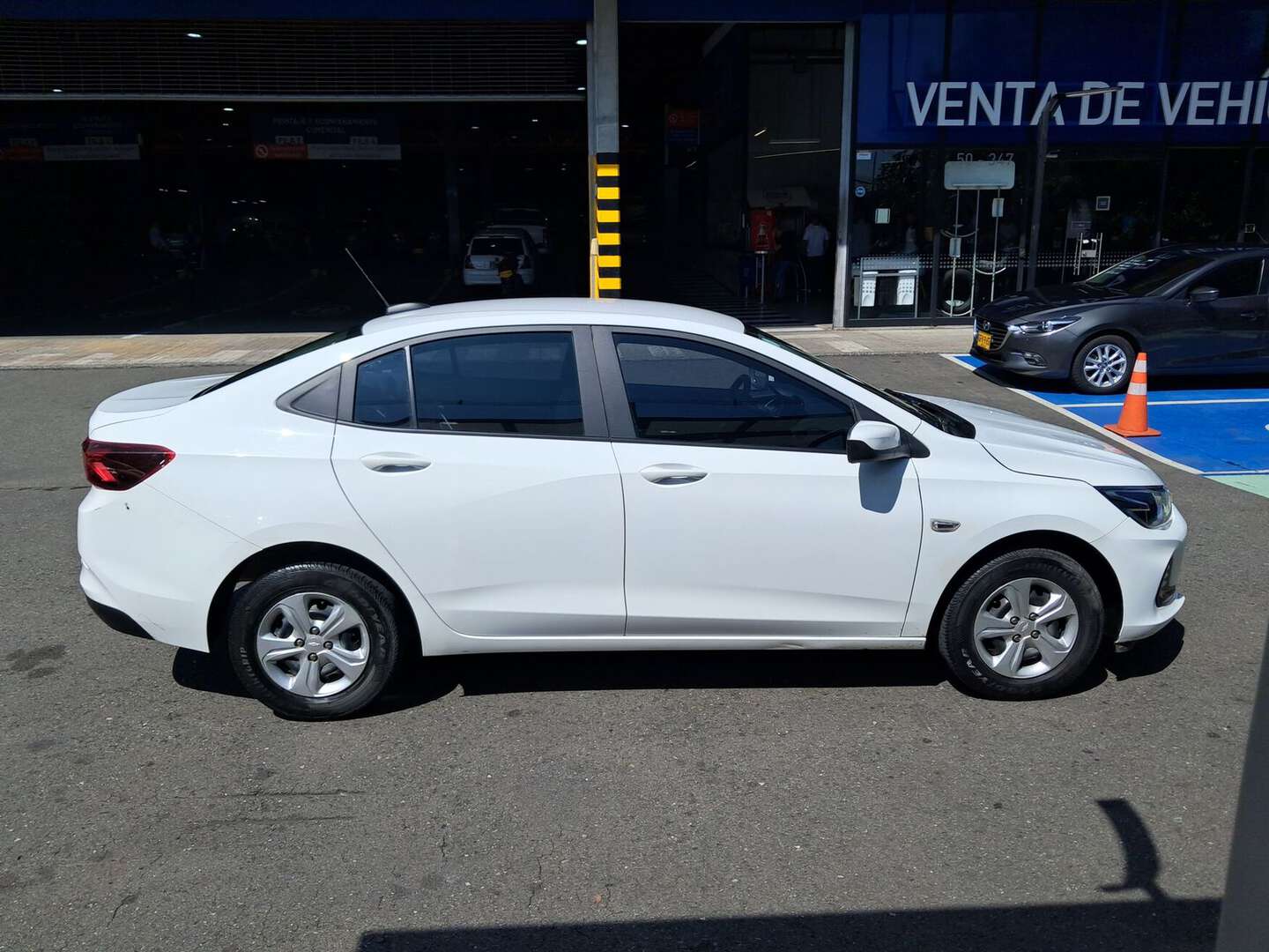 Chevrolet - Onix - 2025