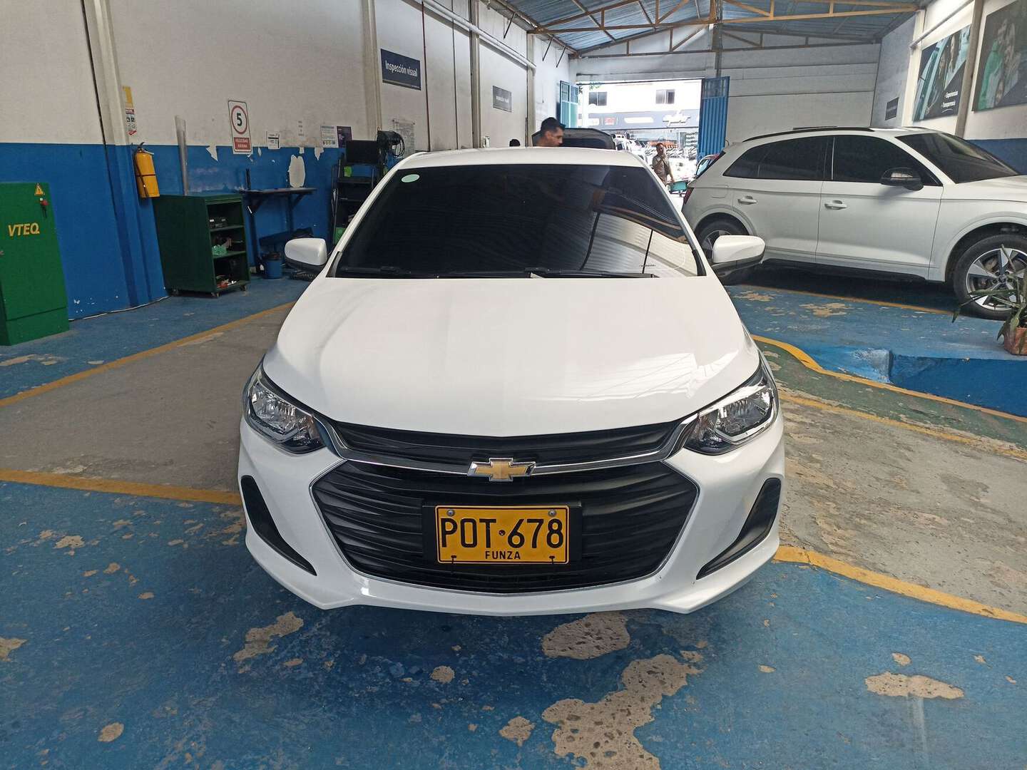 Chevrolet - Onix - 2025