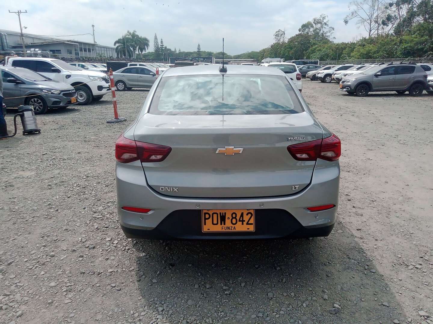 Chevrolet - Onix - 2025
