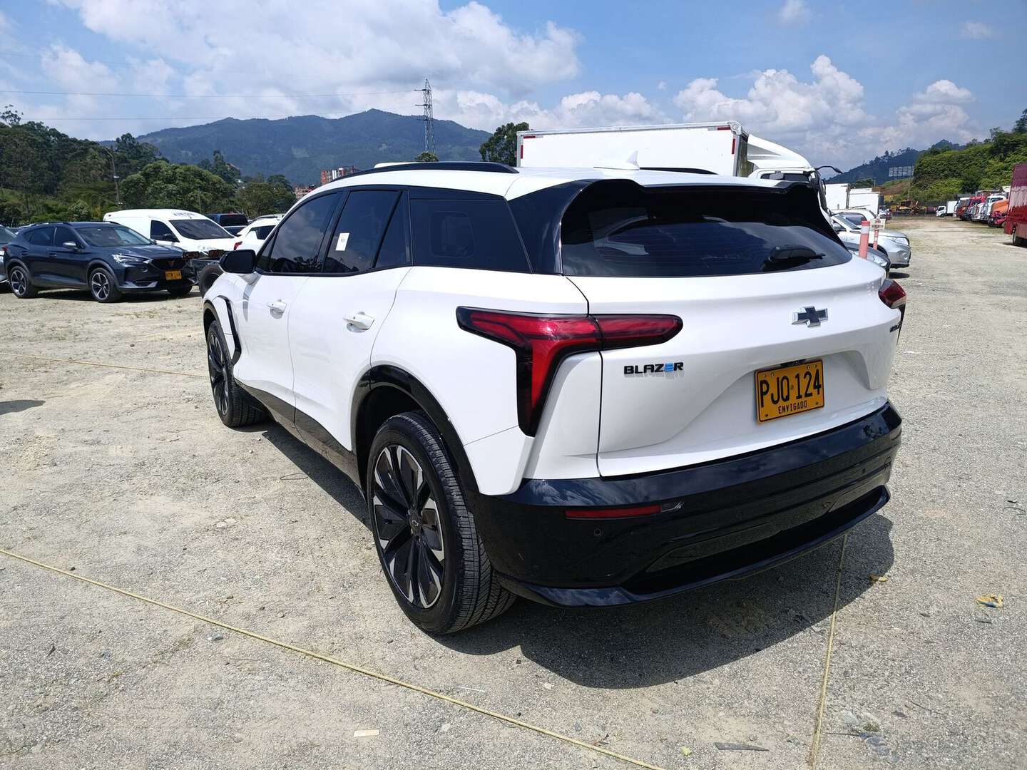 Chevrolet - BLAZER - 2025
