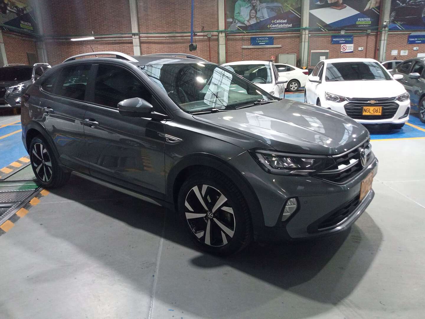 Volkswagen - Nivus - 2021