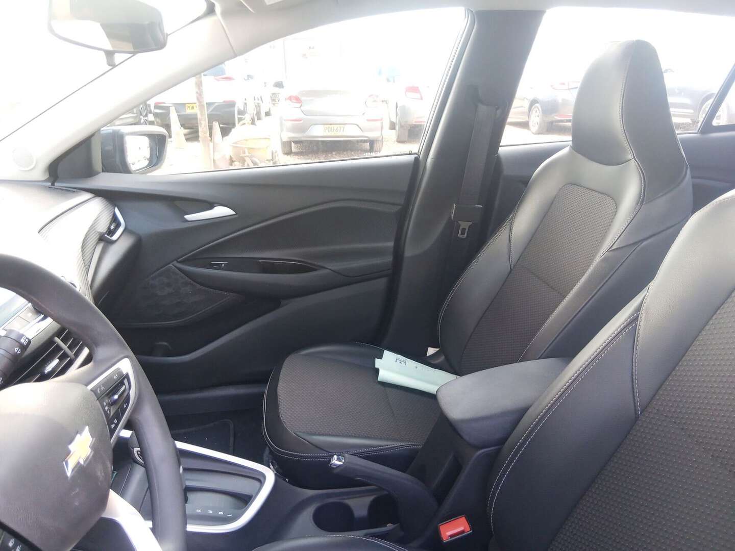 Chevrolet - Onix - 2025