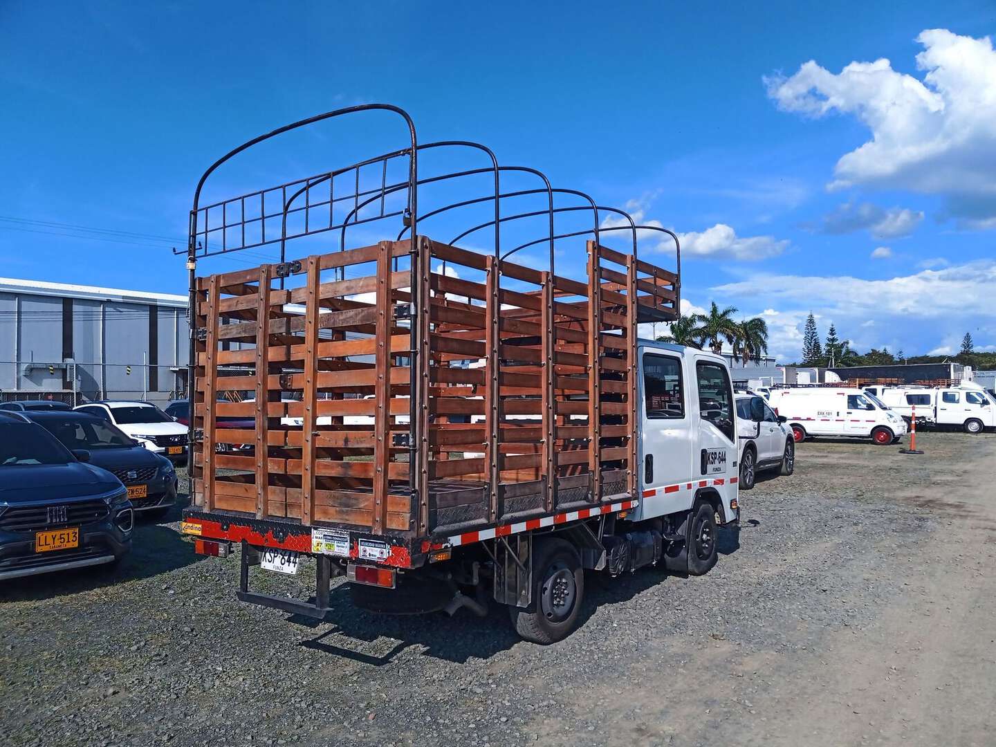Chevrolet - NHR Doble - 2022