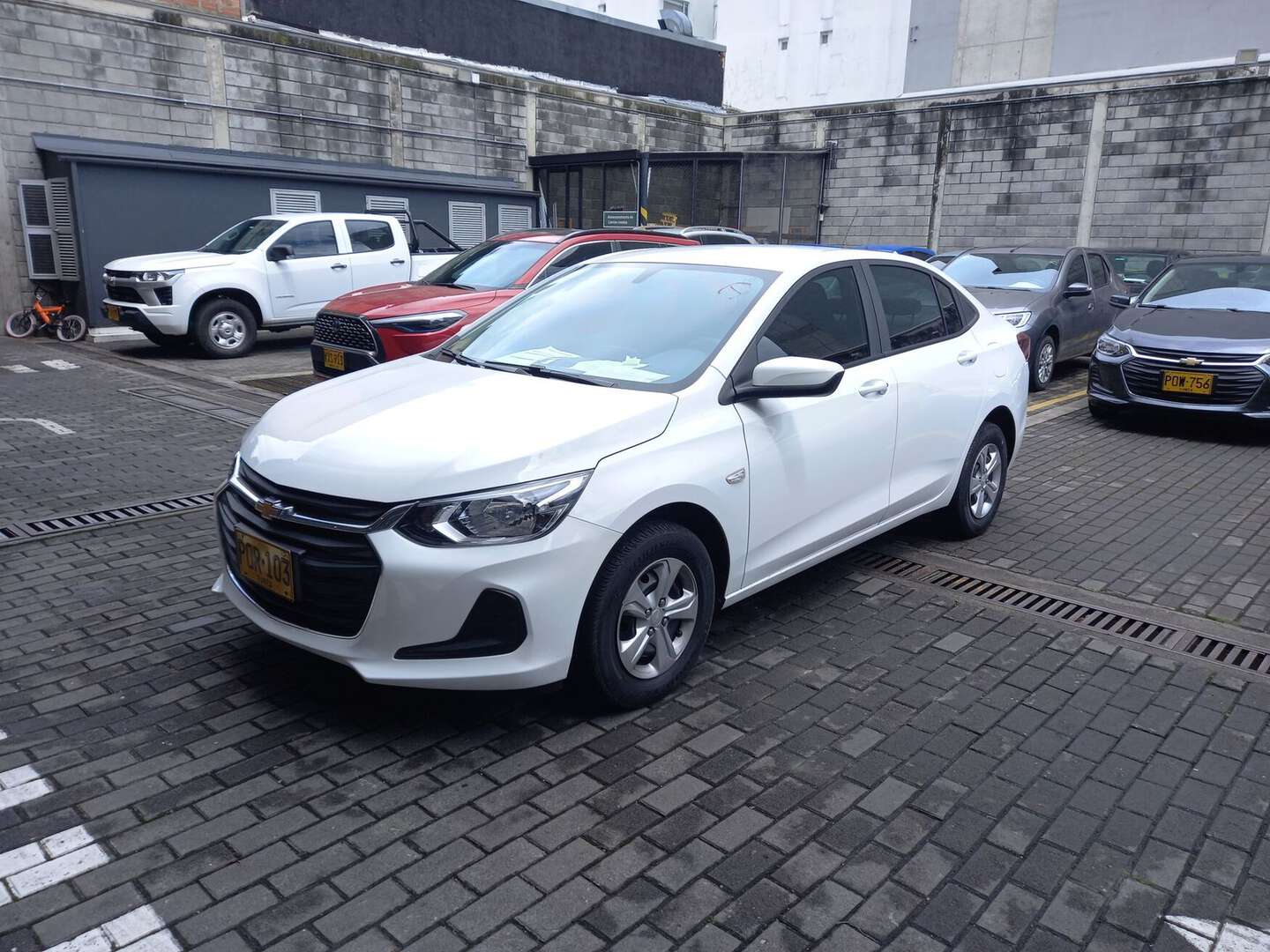 Chevrolet - Onix - 2025