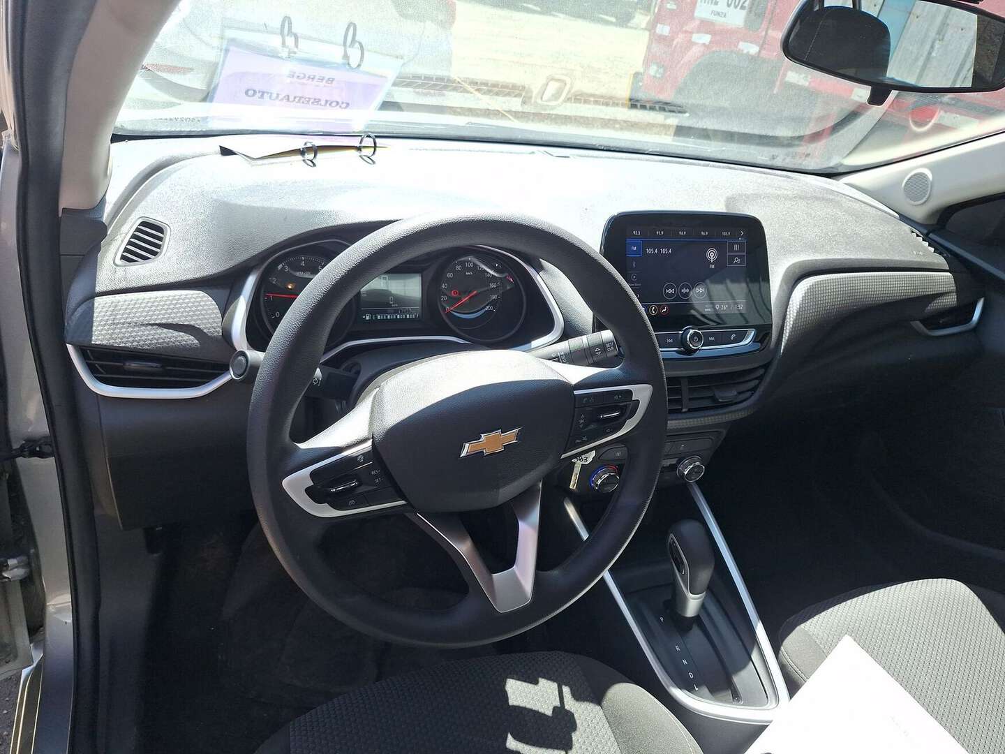 Chevrolet - Onix - 2025
