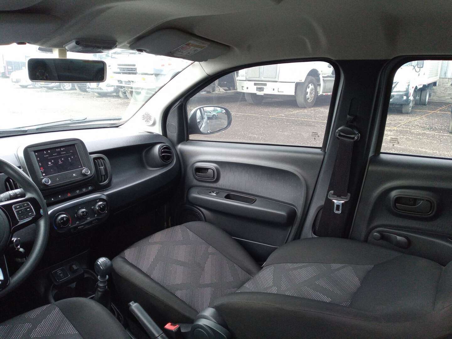 Fiat - Mobi - 2024