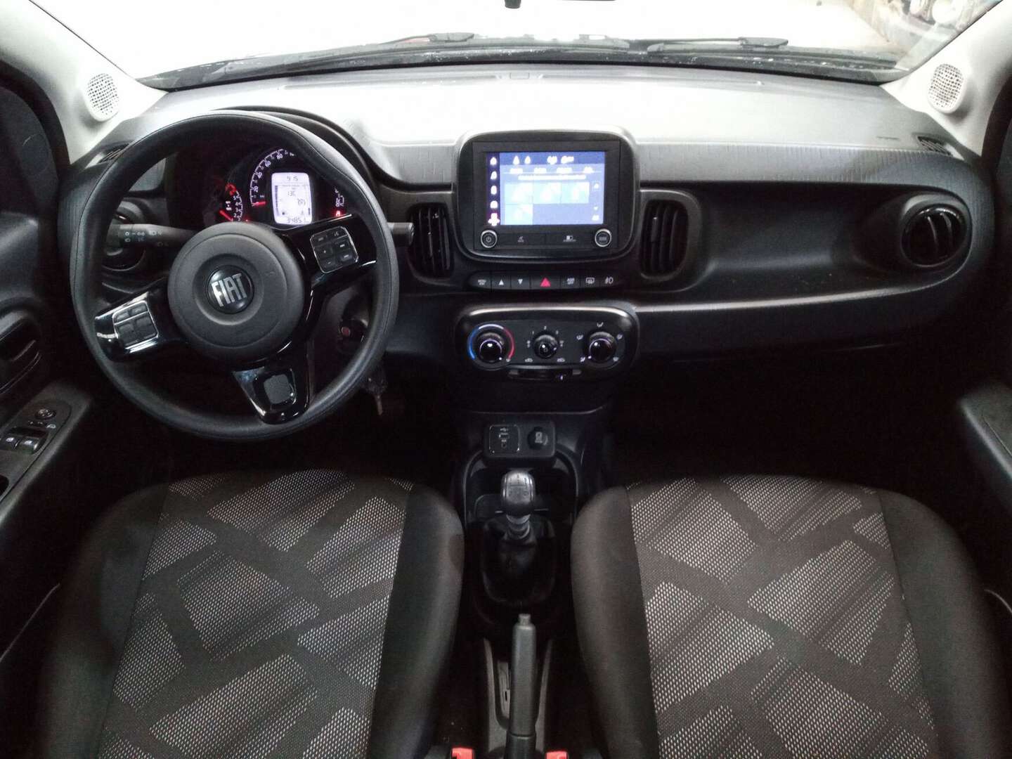 Fiat - Mobi - 2024