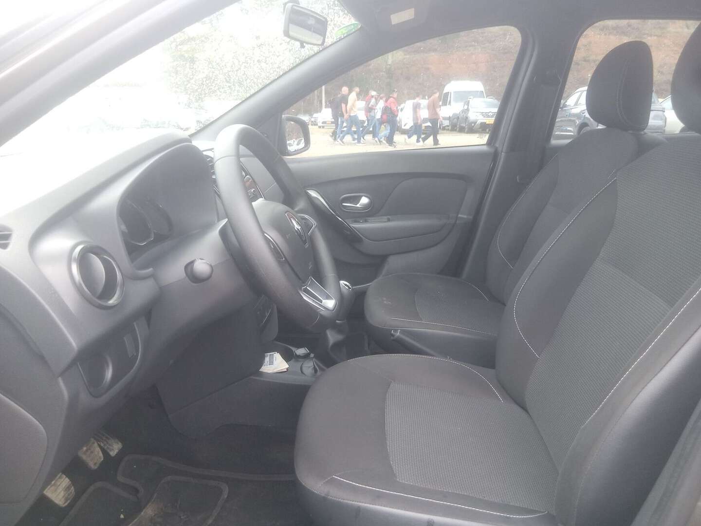 Renault - Logan - 2026
