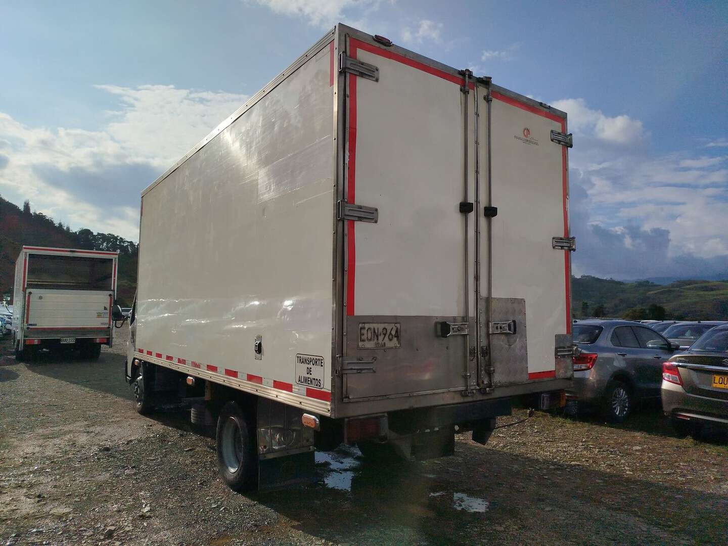 Hino - Dutro - 2017