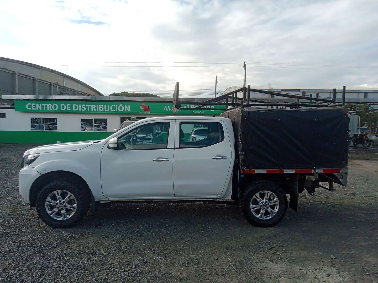 Nissan - Frontier - 2025