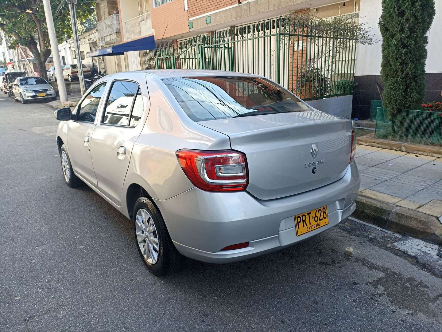 Renault - Logan - 2026