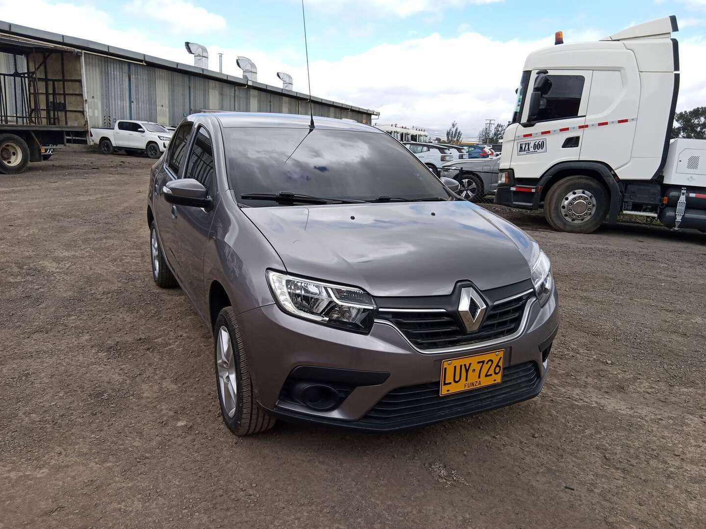 Renault - Logan - 2023