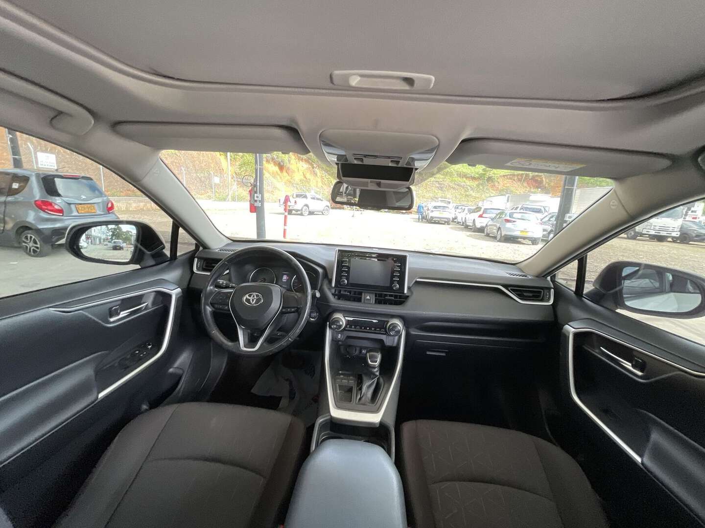 Toyota - RAV4 - 2020