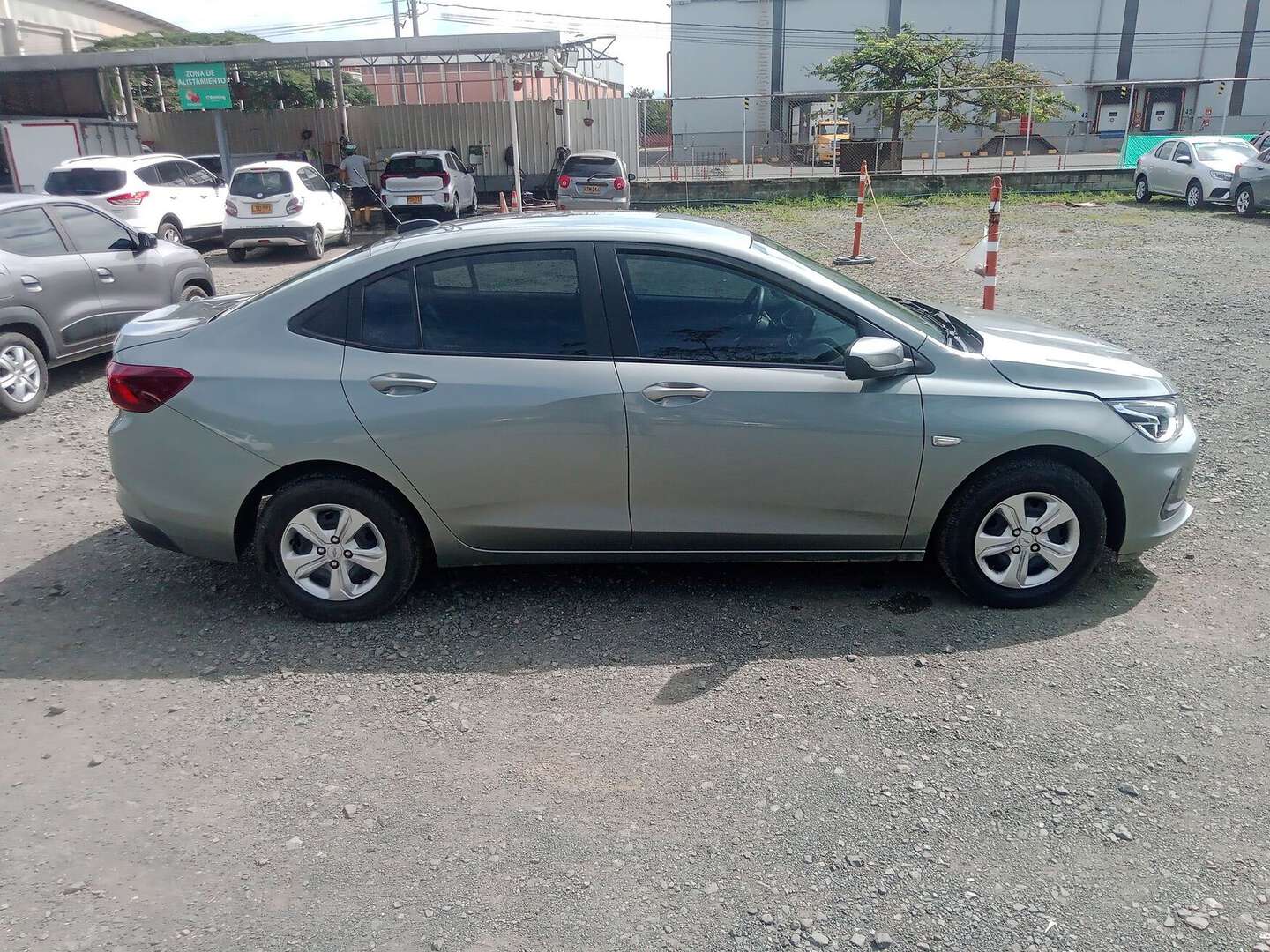 Chevrolet - Onix - 2025