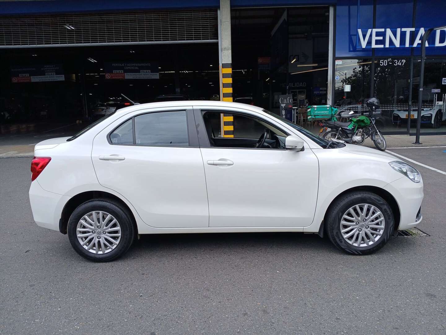 Suzuki - Swift - 2023
