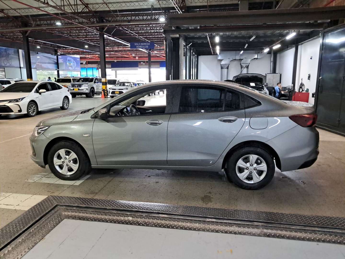 Chevrolet - Onix - 2025