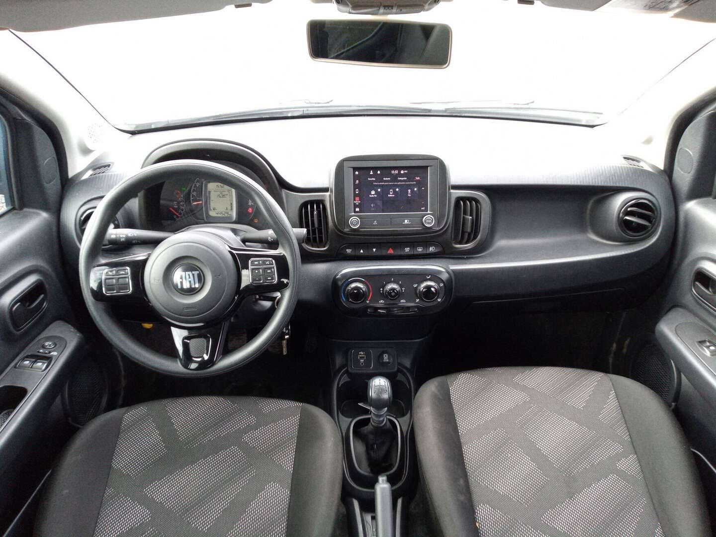 Fiat - Mobi - 2024