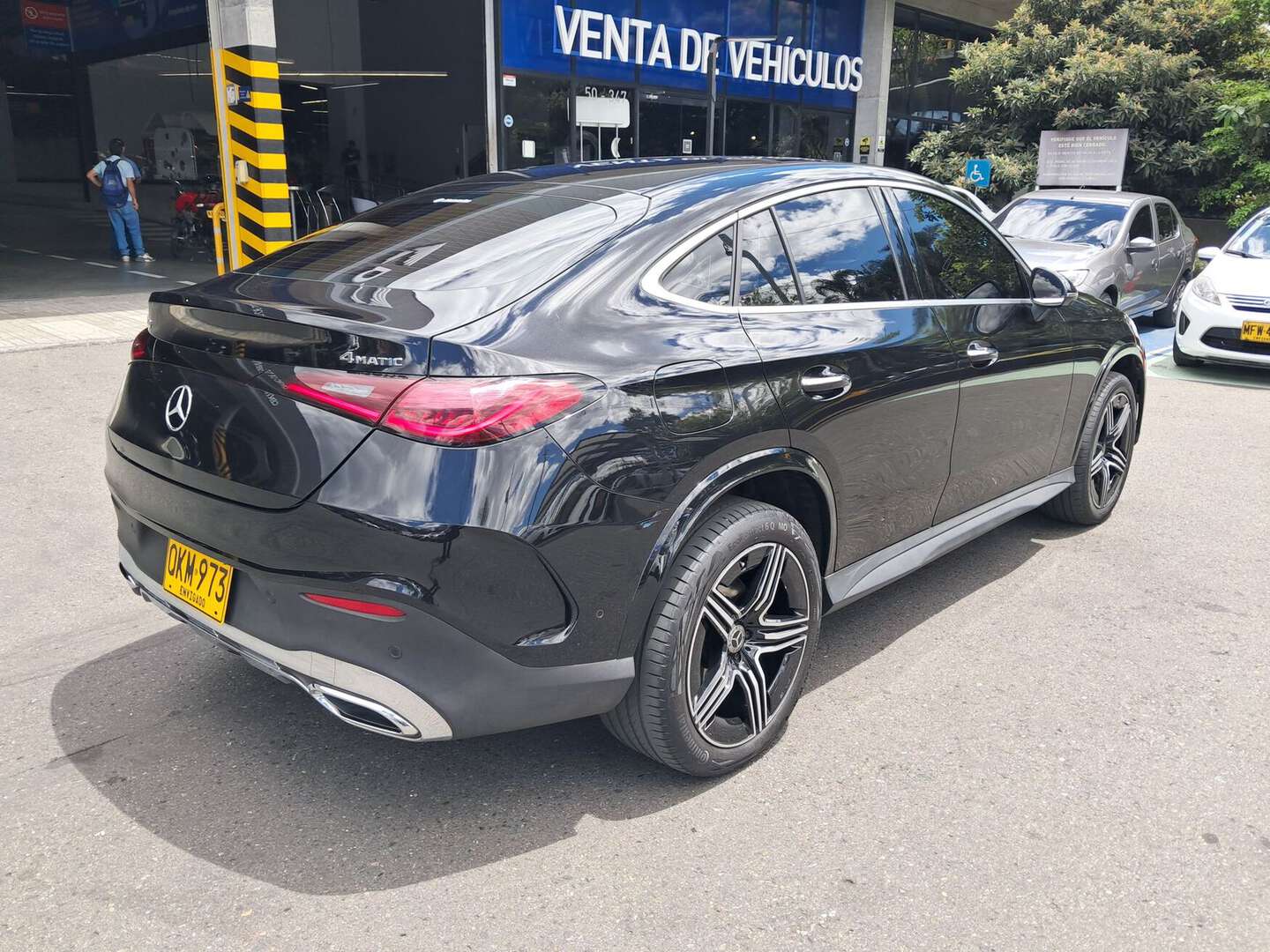 Mercedes Benz - GLC300 - 2026