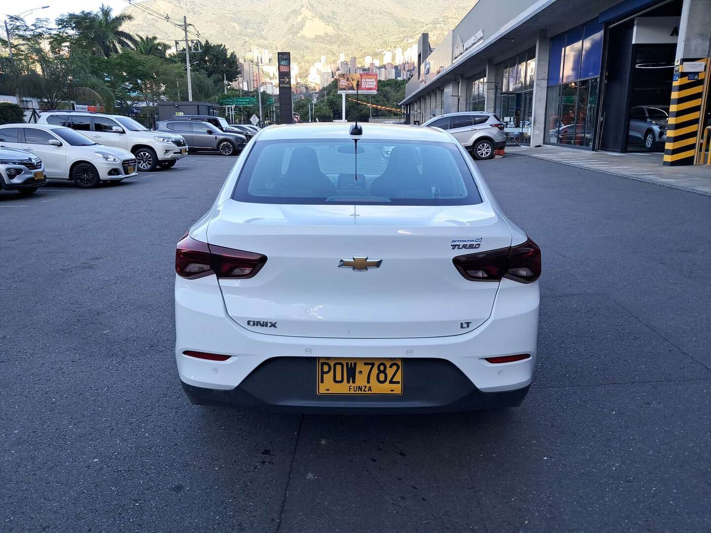 Chevrolet - Onix - 2025