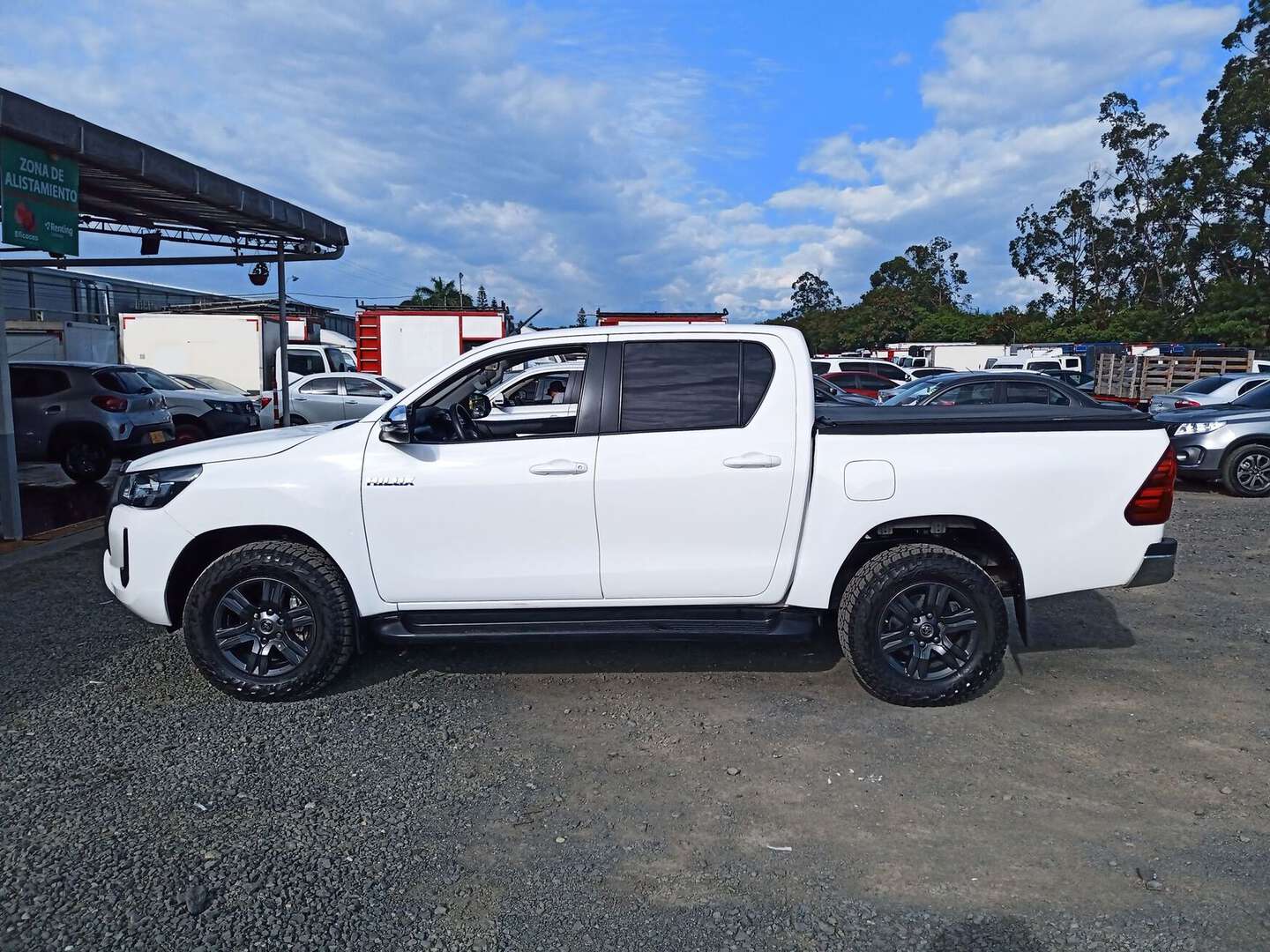 Toyota - Hilux - 2022