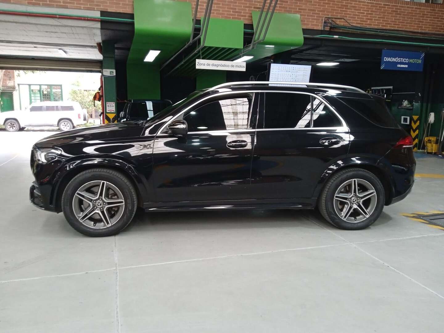 Mercedes Benz - GLE450 - 2022