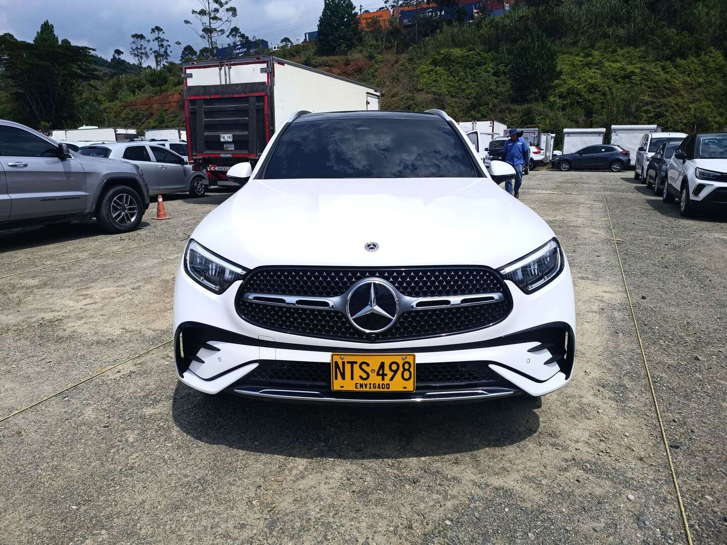 Mercedes Benz - GLC300 - 2025