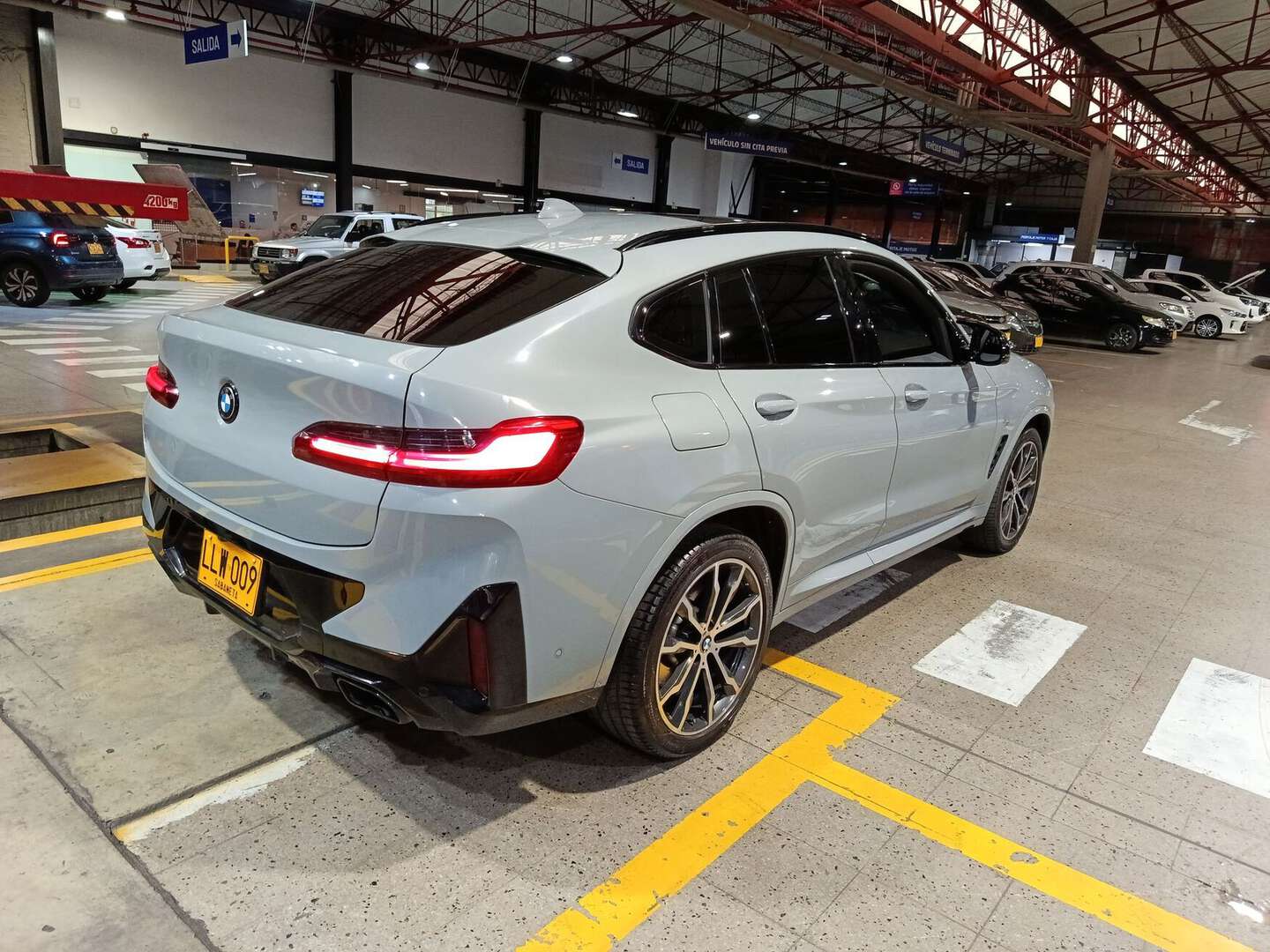 BMW - X4 - 2023