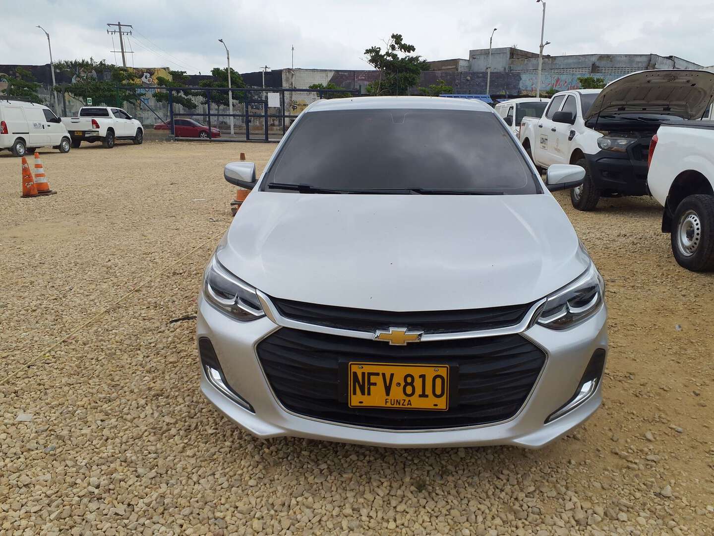 Chevrolet - Onix - 2023