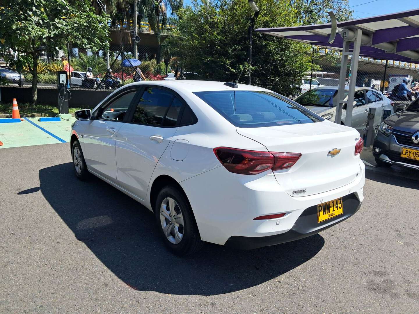 Chevrolet - Onix - 2025