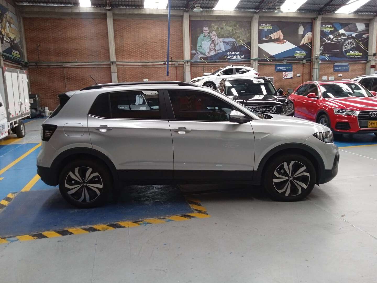 Volkswagen - T-Cross - 2023