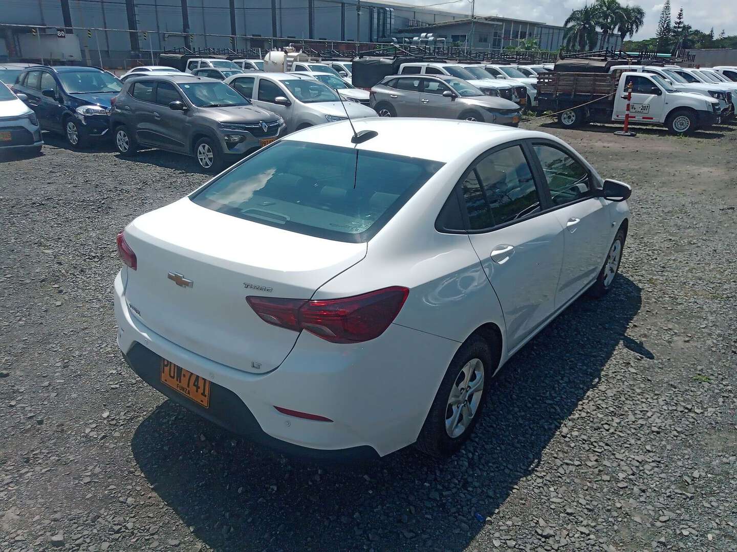 Chevrolet - Onix - 2025
